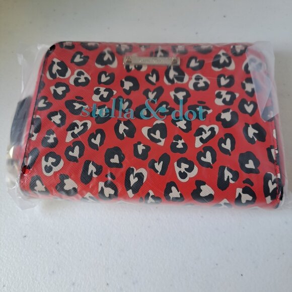 Stella & Dot Wild Hearts Tech Clutch Red Zip Wallet Wristlet Love Valentine 7x5" - Picture 8 of 8